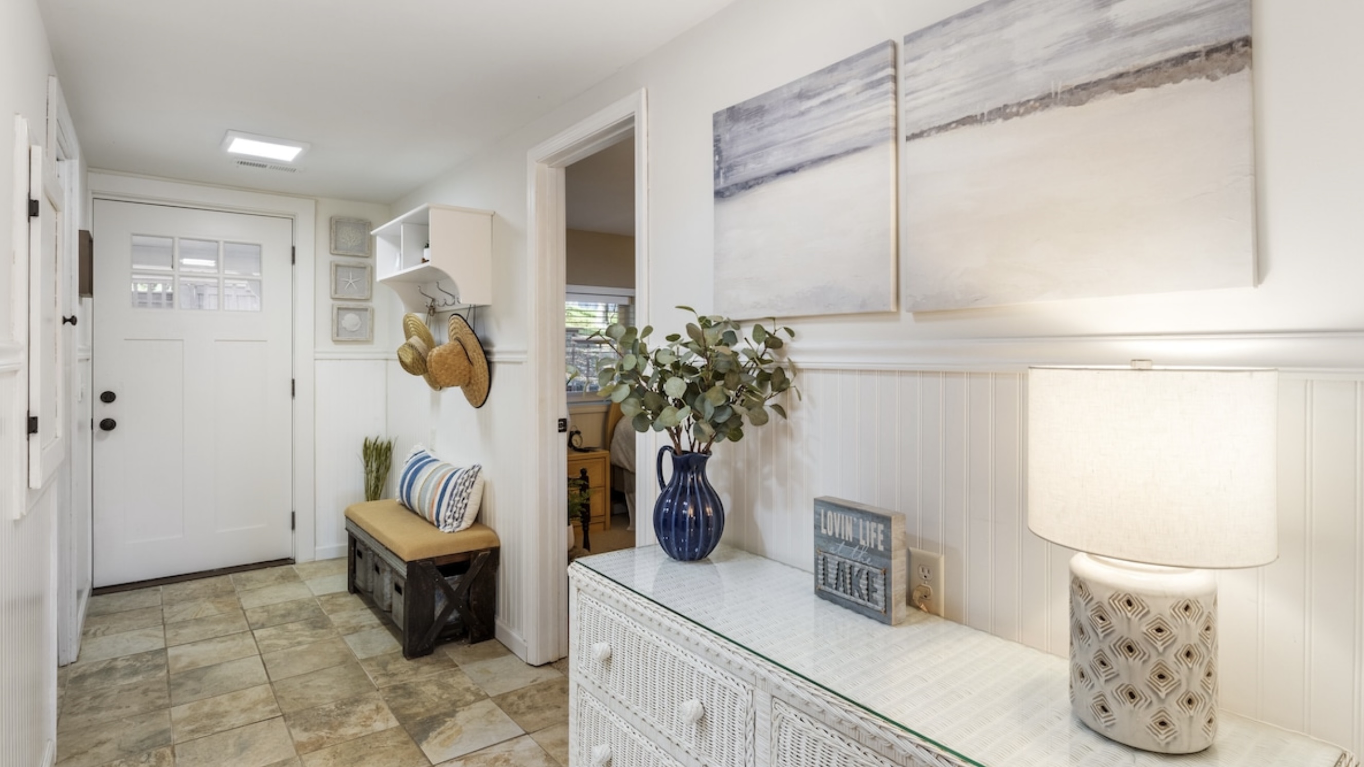 Entry way
