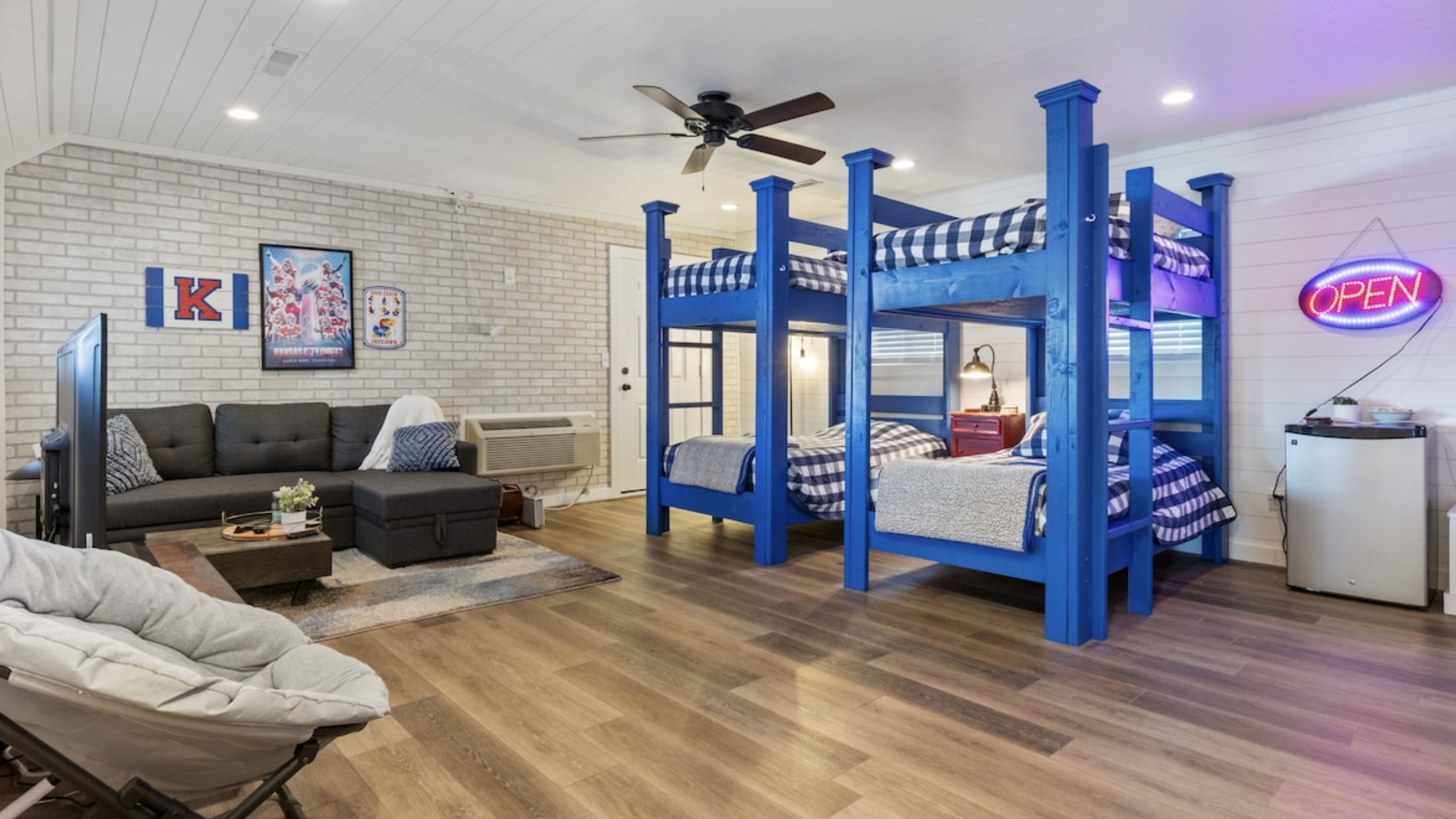 Bunk-room